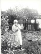 Elderly Sargent(?) woman w/cat